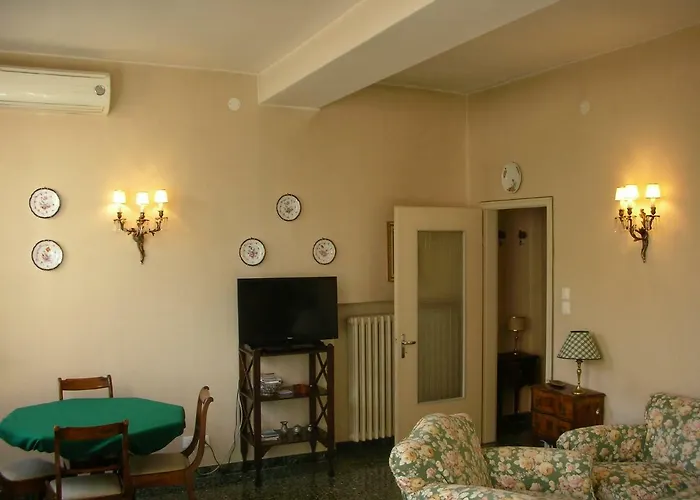 In Downtown * بولونيا