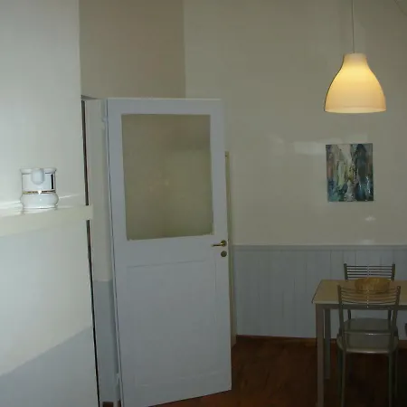 Apartment In Downtown *